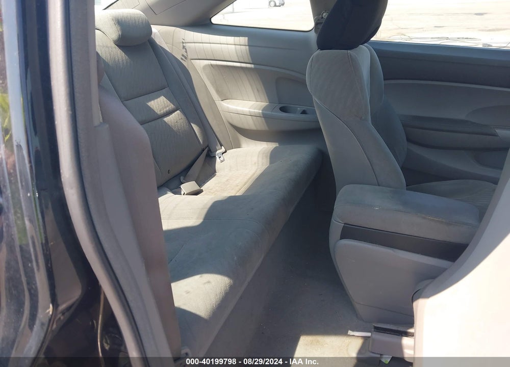 2010 HONDA CIVIC LX VIN: 2HGFG1B66AH520599
