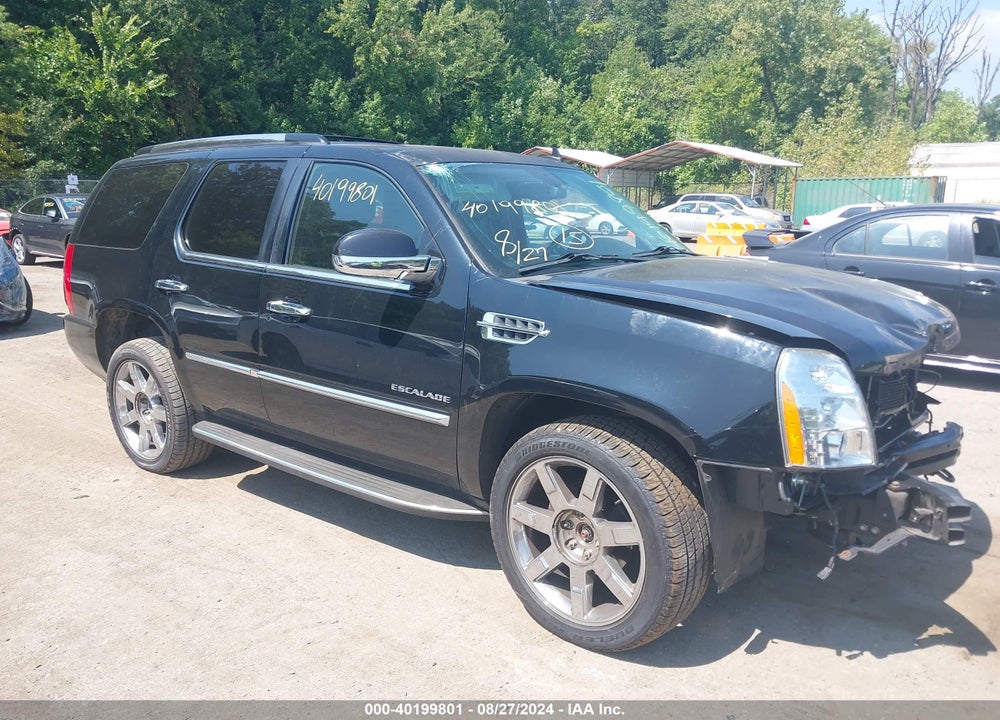 2014 CADILLAC ESCALADE LUXURY VIN: 1GYS4BEF0ER182611
