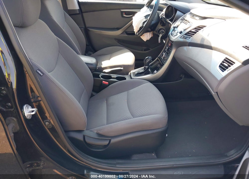 2014 HYUNDAI ELANTRA SE VIN: 5NPDH4AE1EH483021