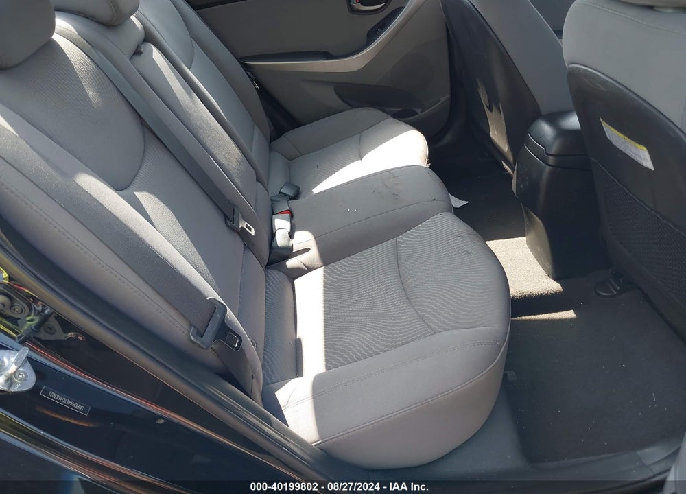2014 HYUNDAI ELANTRA SE VIN: 5NPDH4AE1EH483021