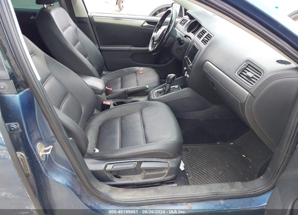2017 VOLKSWAGEN JETTA 1.4T SE VIN: 3VWDB7AJ6HM203119