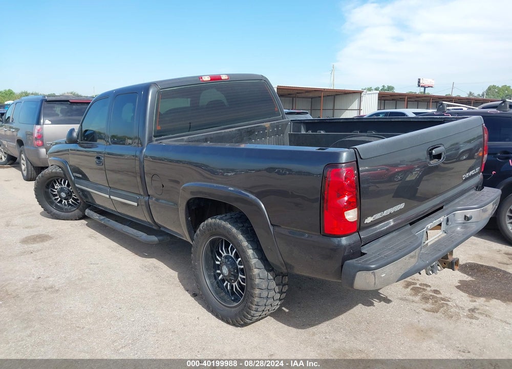 2005 CHEVROLET SILVERADO 2500HD LS VIN: 1GCHC29U85E183850