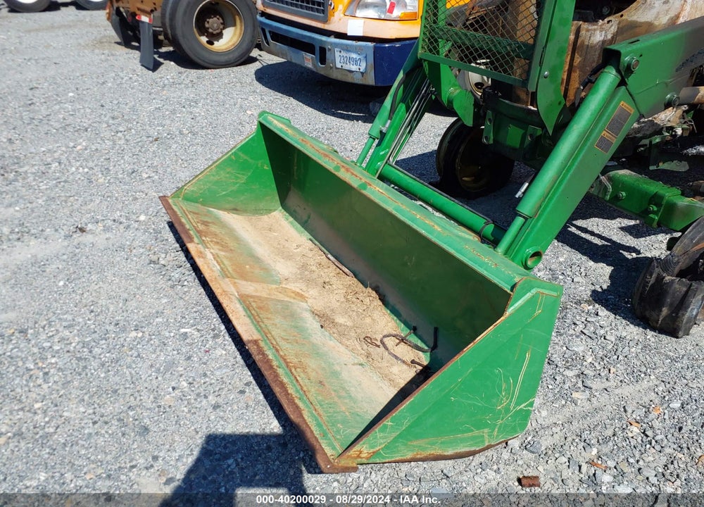 2015 JOHN DEERE TRACTOR VIN: 1PY5055ETF3112509