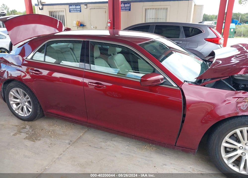 2016 CHRYSLER 300 LIMITED VIN: 2C3CCAAG3GH243916