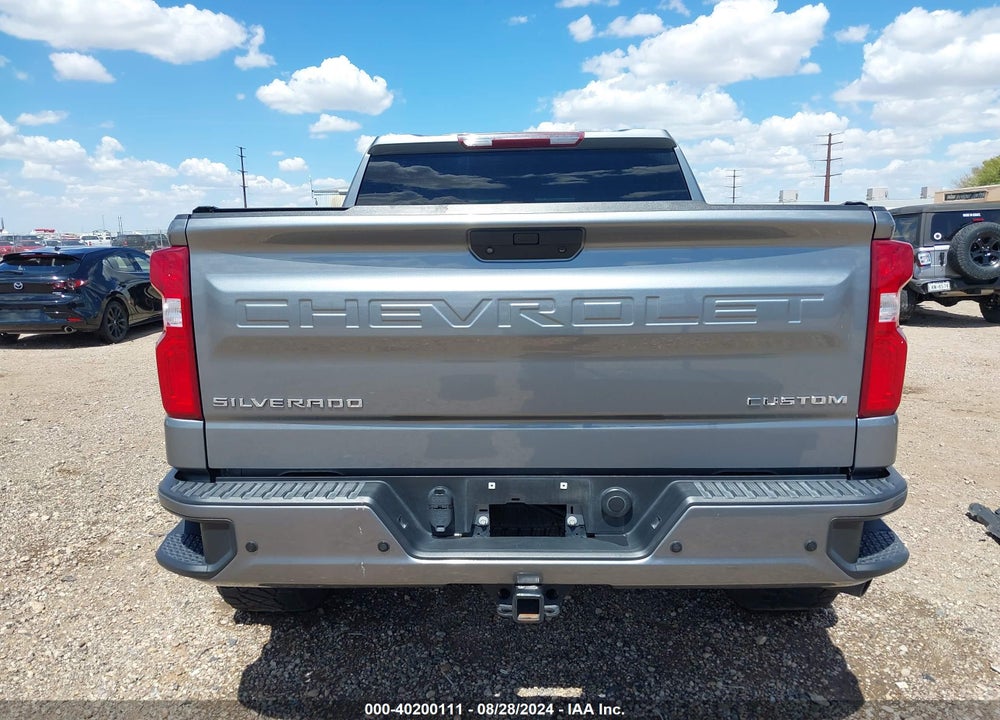 2020 CHEVROLET SILVERADO 1500 4WD SHORT BED CUSTOM VIN: 3GCPYBEHXLG118395