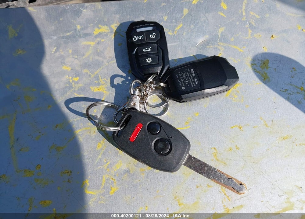 2011 HONDA CIVIC LX VIN: 19XFA1F52BE025895