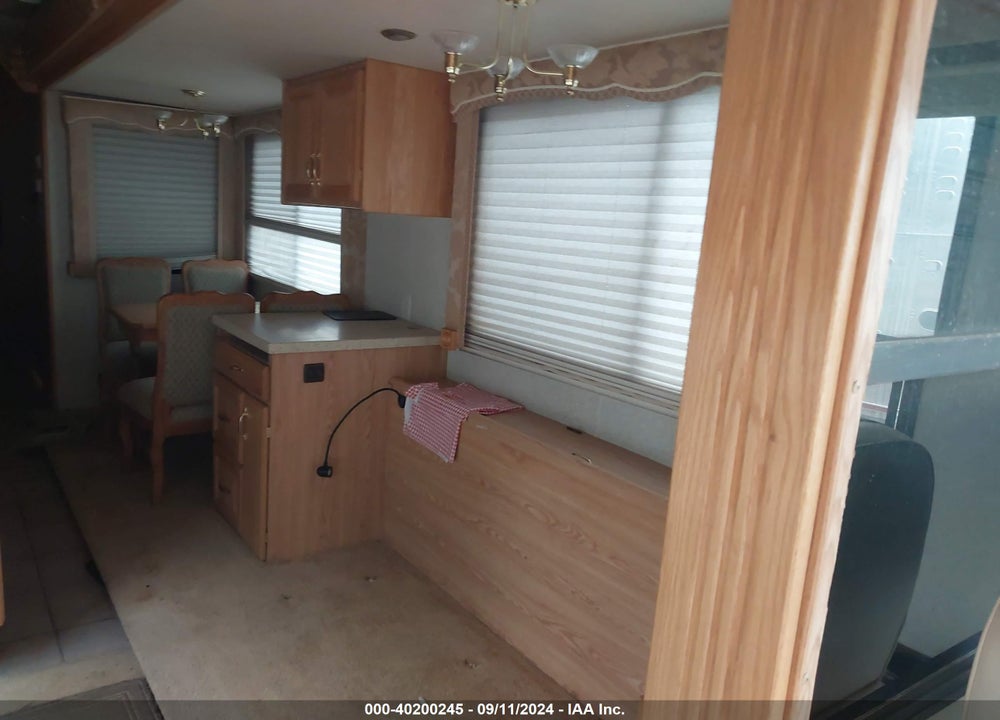 2004 FREIGHTLINER CHASSIS X LINE MOTOR HOME VIN: 4UZAAHDC44CN25518