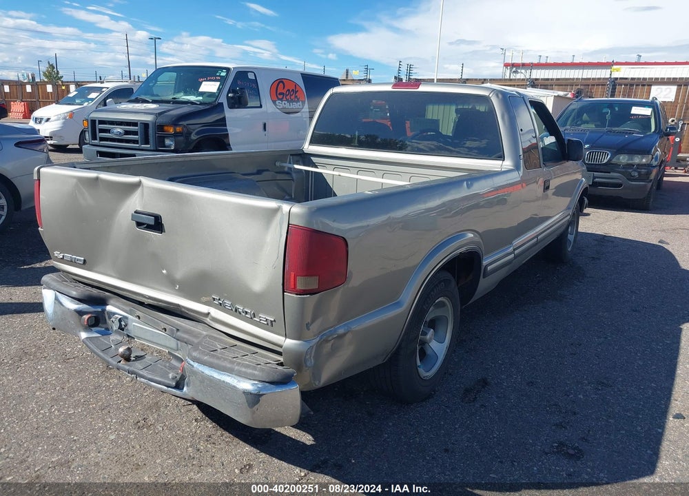 2002 CHEVROLET S-10 LS VIN: 1GCCS19W128254230