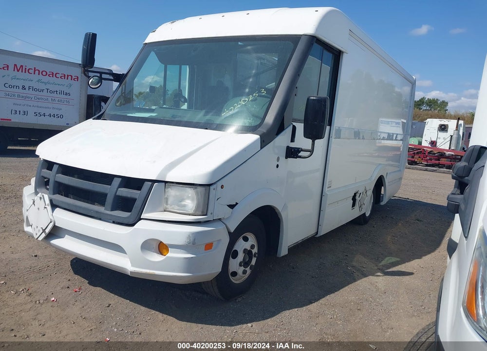 2013 ISUZU COMMERCIAL VAN VIN: JALB4T178D7W01775