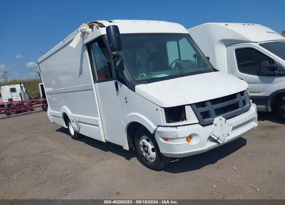 2013 ISUZU COMMERCIAL VAN VIN: JALB4T178D7W01775