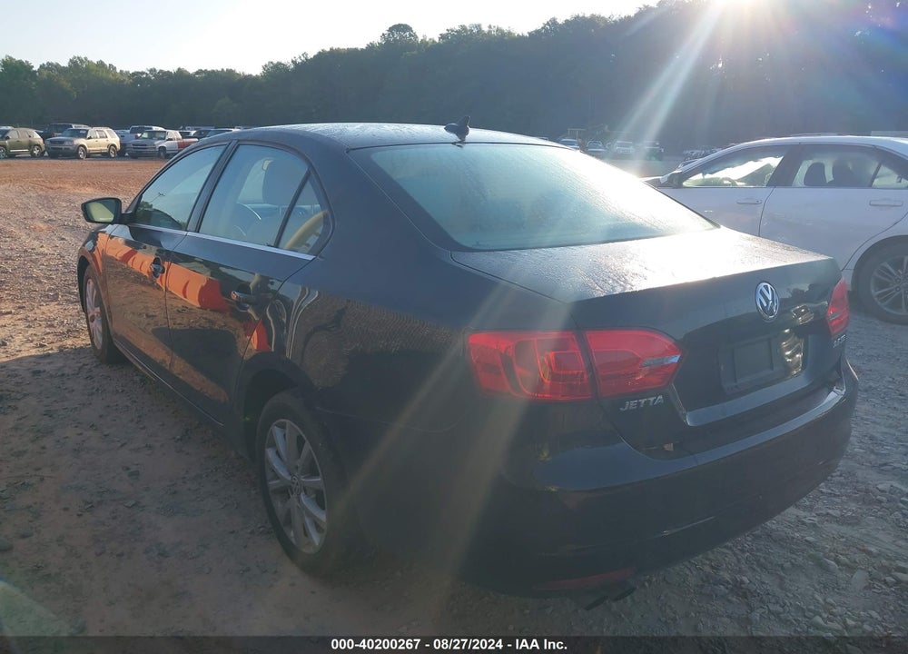 2013 VOLKSWAGEN JETTA 2.5L SE VIN: 3VWDP7AJ8DM440884