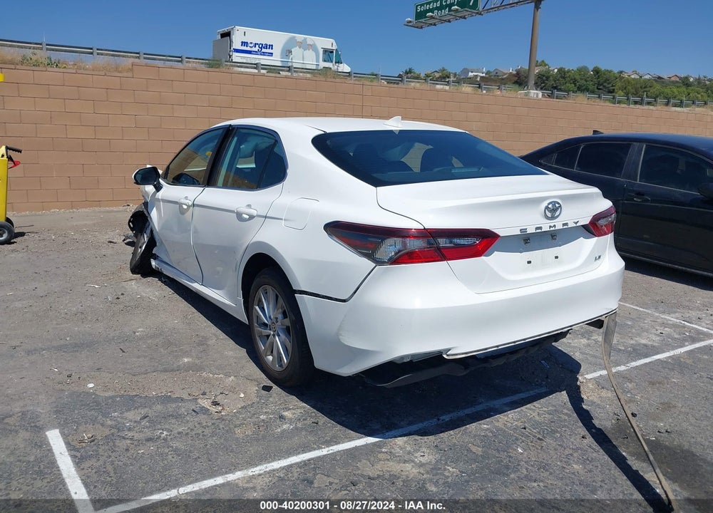 2021 TOYOTA CAMRY LE VIN: 4T1C11AKXMU466769