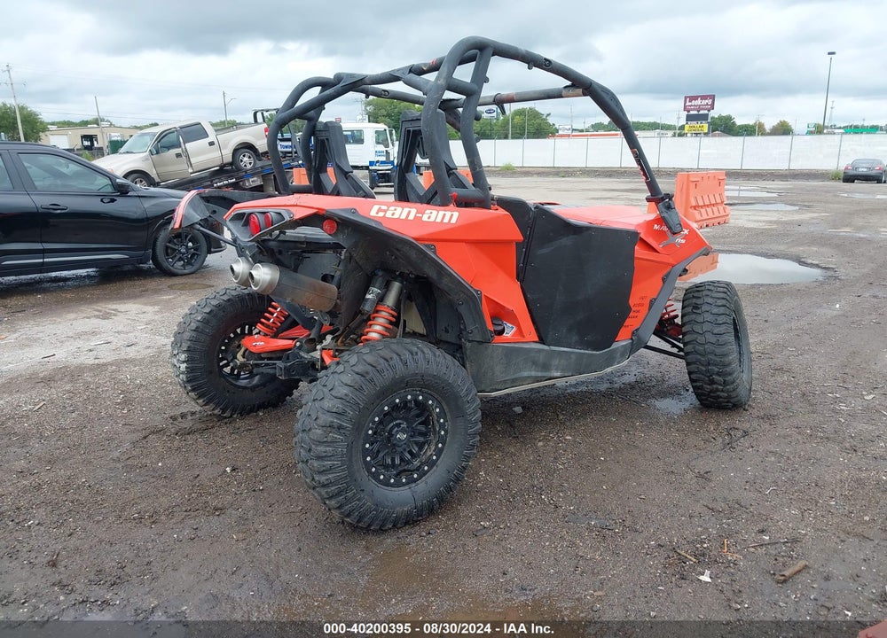 2014 CAN-AM MAVERICK 1000R X RS DPS VIN: 3JBPXHP11EJ000332