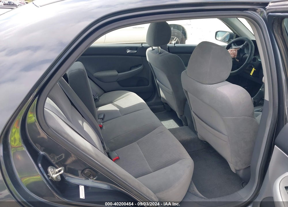 2005 HONDA ACCORD 2.4 LX VIN: 1HGCM56445A064831