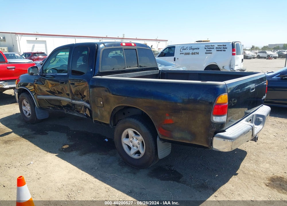 2002 TOYOTA TUNDRA SR5 V8 VIN: 5TBRT341X2S282465