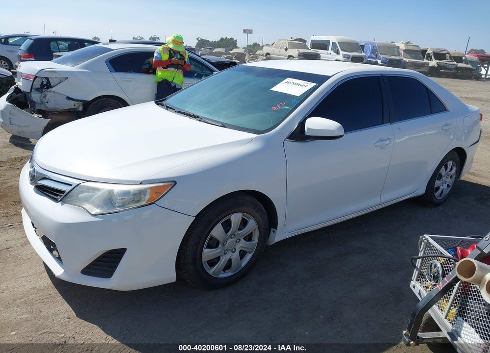 2014 TOYOTA CAMRY HYBRID LE/SE LIMITED EDITION/XLE VIN: 4T1BD1FK2EU135147