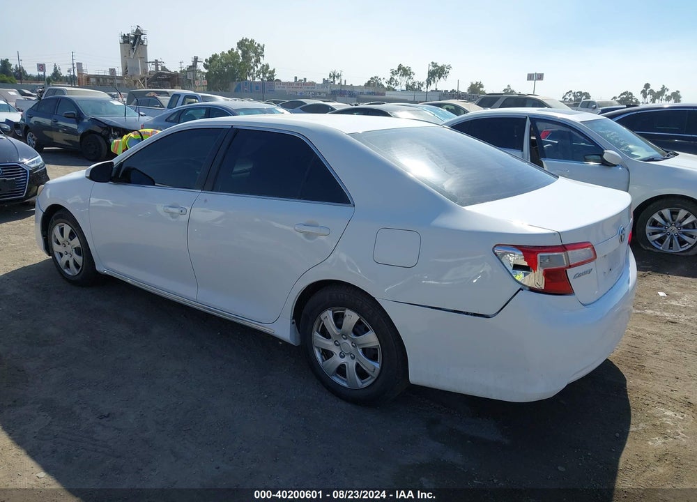 2014 TOYOTA CAMRY HYBRID LE/SE LIMITED EDITION/XLE VIN: 4T1BD1FK2EU135147