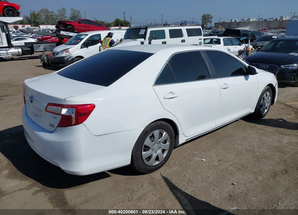 2014 TOYOTA CAMRY HYBRID LE/SE LIMITED EDITION/XLE VIN: 4T1BD1FK2EU135147