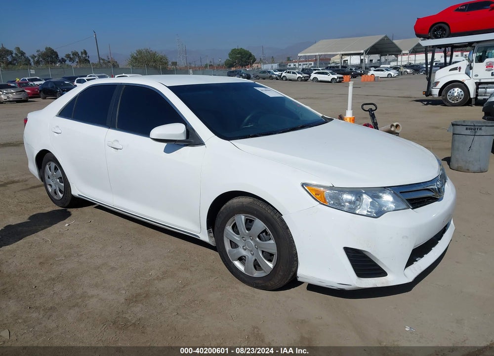 2014 TOYOTA CAMRY HYBRID LE/SE LIMITED EDITION/XLE VIN: 4T1BD1FK2EU135147