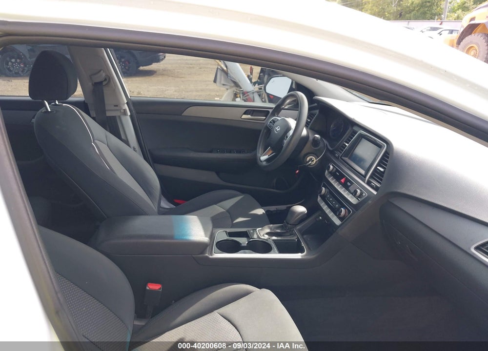 2018 HYUNDAI SONATA VIN: 5NPE24AF5JH692819