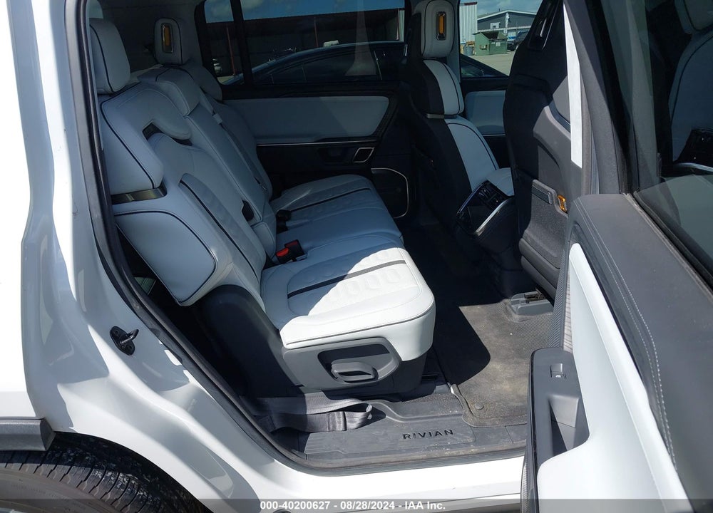 2023 RIVIAN R1S ADVENTURE VIN: 7PDSGABA8PN008059