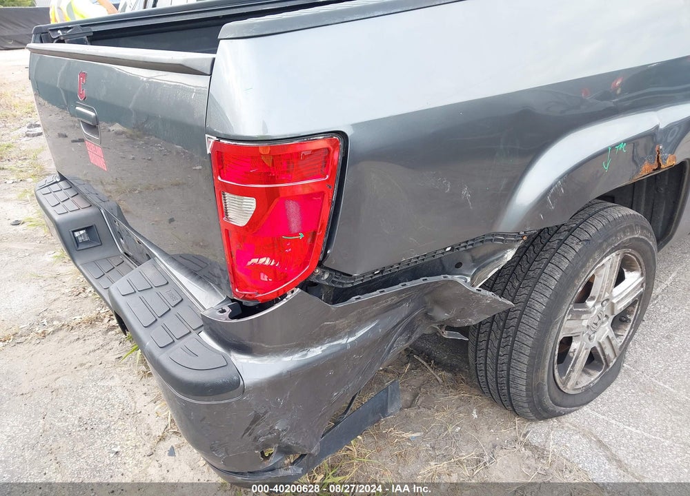 2010 HONDA RIDGELINE RTL VIN: 5FPYK1F53AB002129