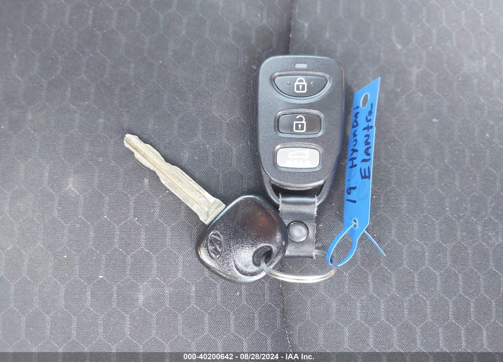 2019 HYUNDAI ELANTRA SE VIN: KMHD74LF8KU790532