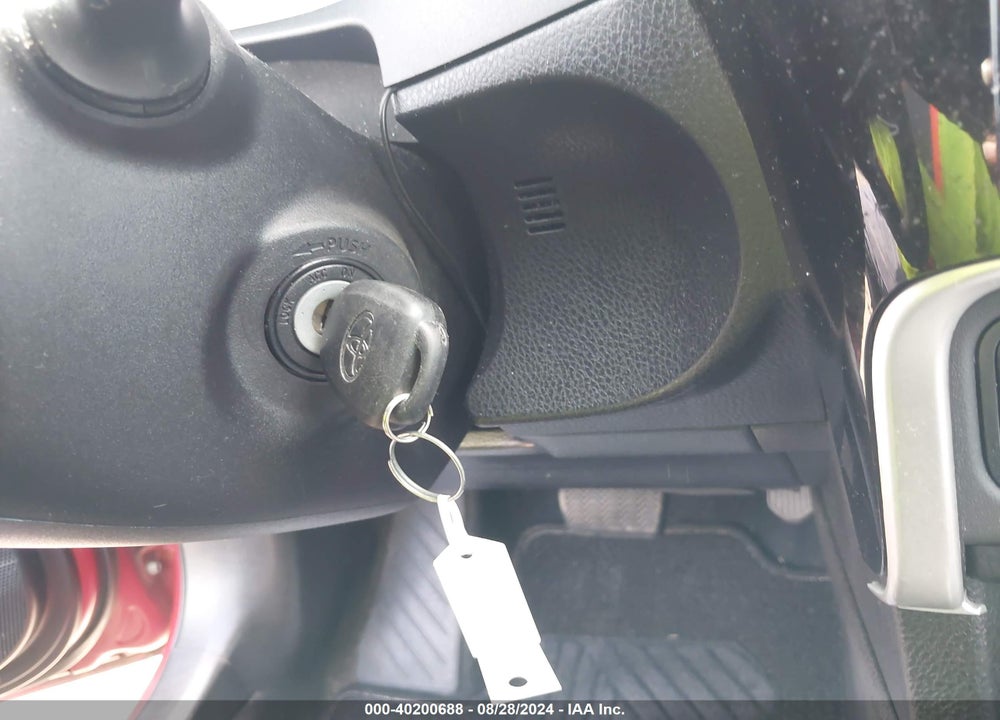 2017 TOYOTA COROLLA LE VIN: 5YFBURHE9HP657513