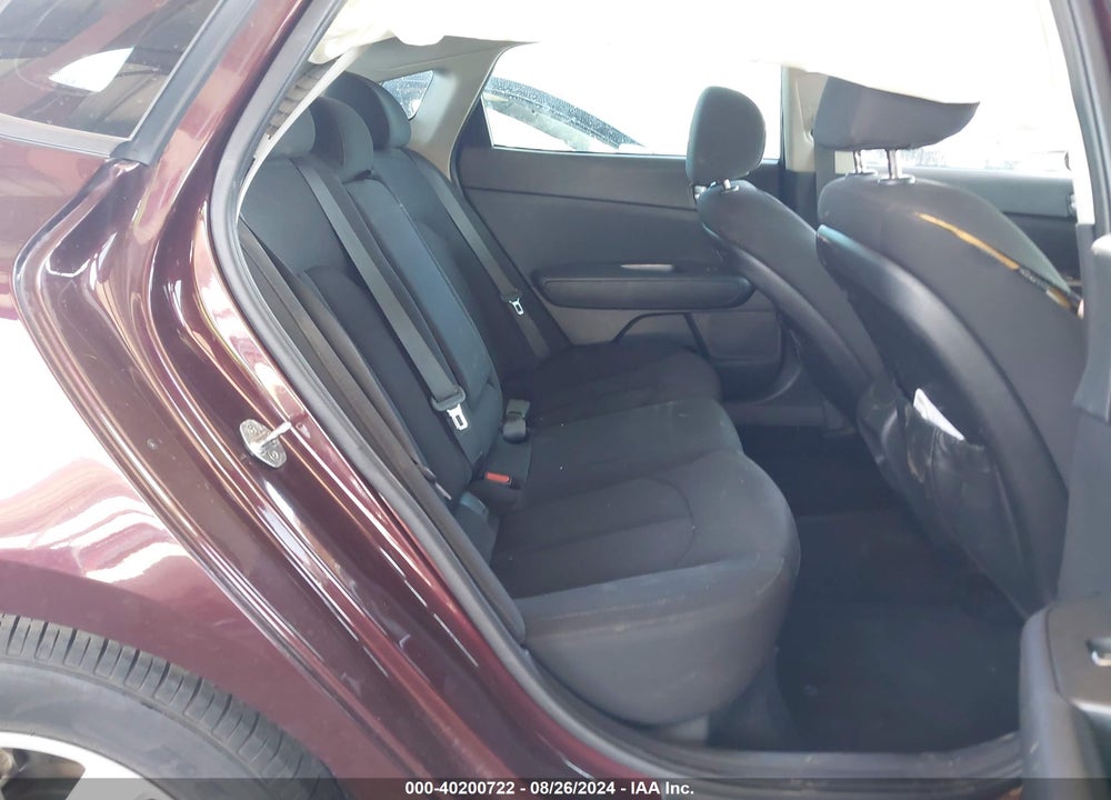 2018 KIA OPTIMA LX VIN: 5XXGT4L33JG218243