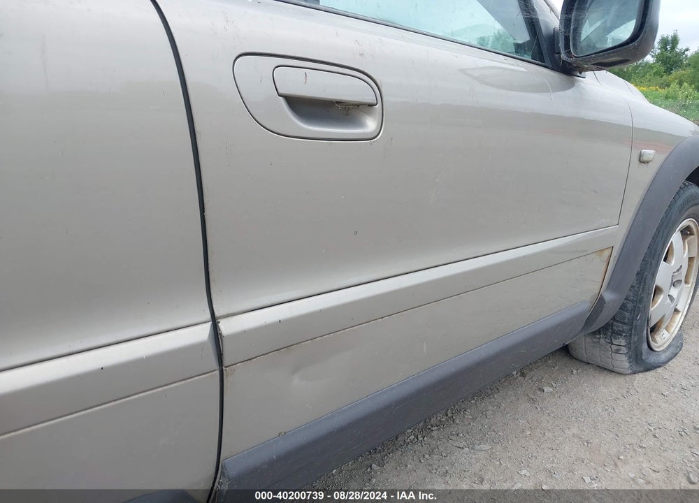 2004 VOLVO XC70 2.5T VIN: YV1SZ59H141170866
