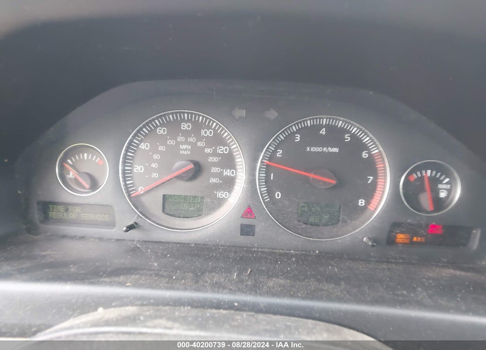 2004 VOLVO XC70 2.5T VIN: YV1SZ59H141170866