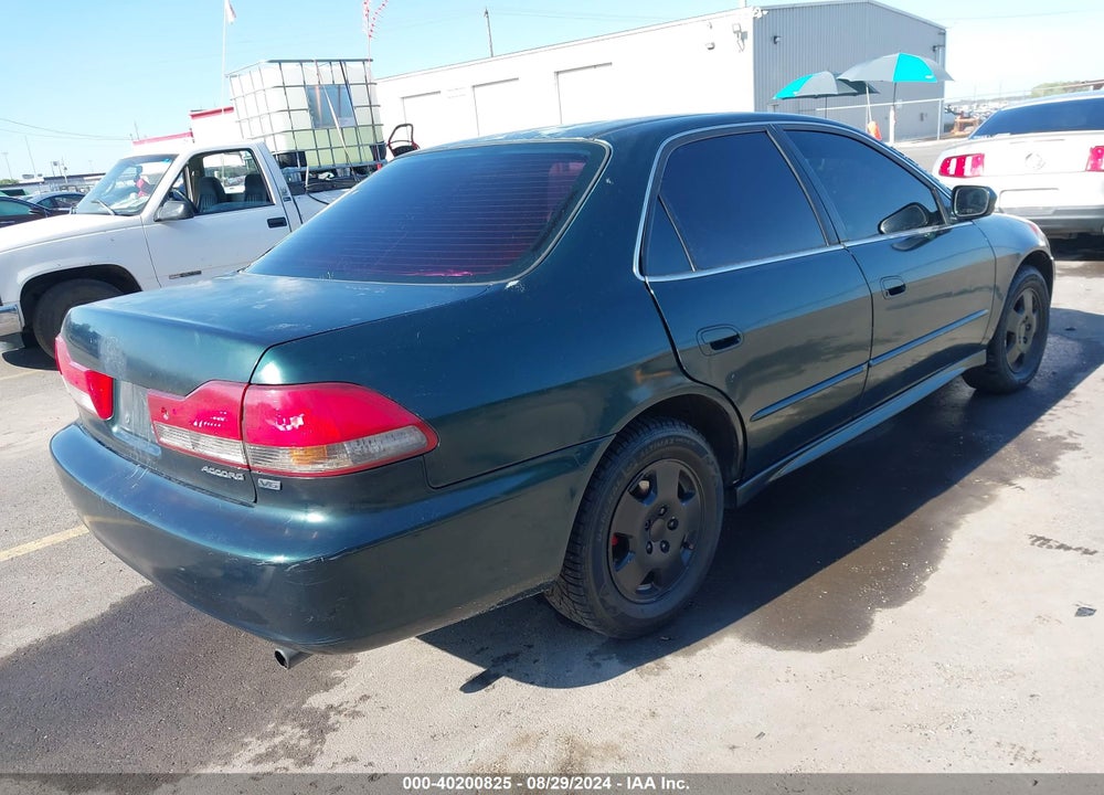 2001 HONDA ACCORD 3.0 EX VIN: 1HGCG165X1A040567