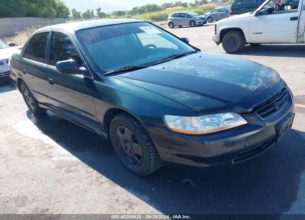 2001 HONDA ACCORD 3.0 EX VIN: 1HGCG165X1A040567