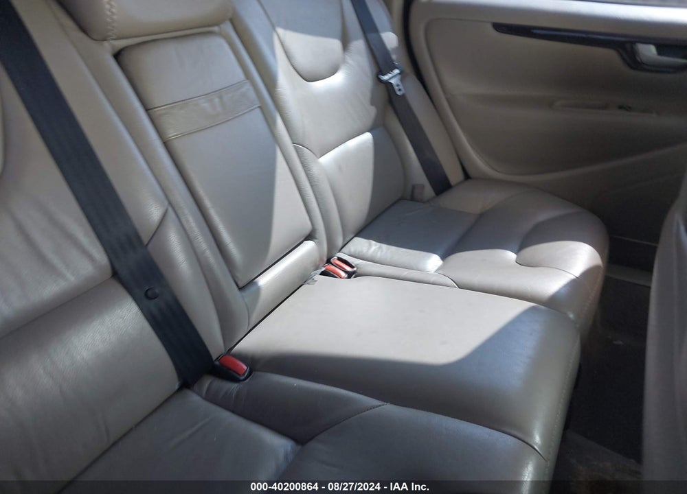 2006 VOLVO XC70 2.5T/ OCEAN RACE EDITION VIN: YV4SZ592061222621