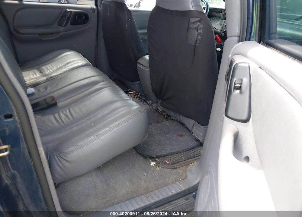 2000 DODGE DAKOTA SLT/SPORT VIN: 1B7GG2AN9YS703502