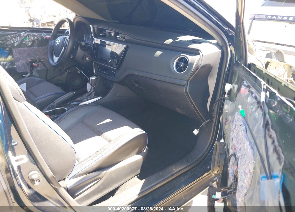 2018 TOYOTA COROLLA SE VIN: 5YFBURHE6JP742346