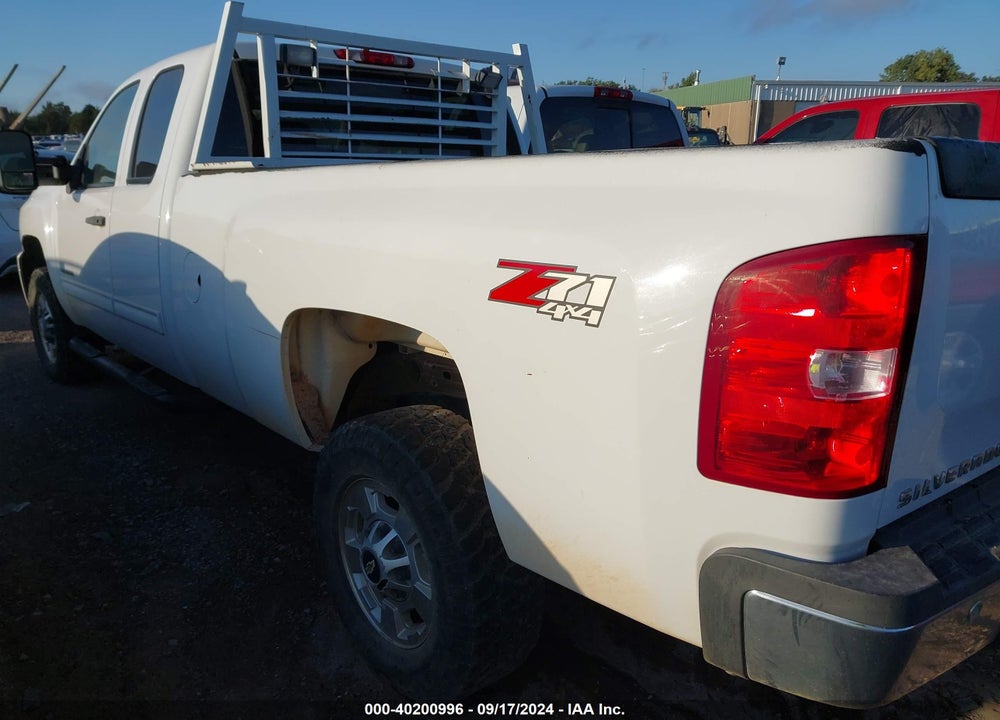 2011 CHEVROLET SILVERADO 2500HD LT VIN: 1GC2KXCG6BZ328106