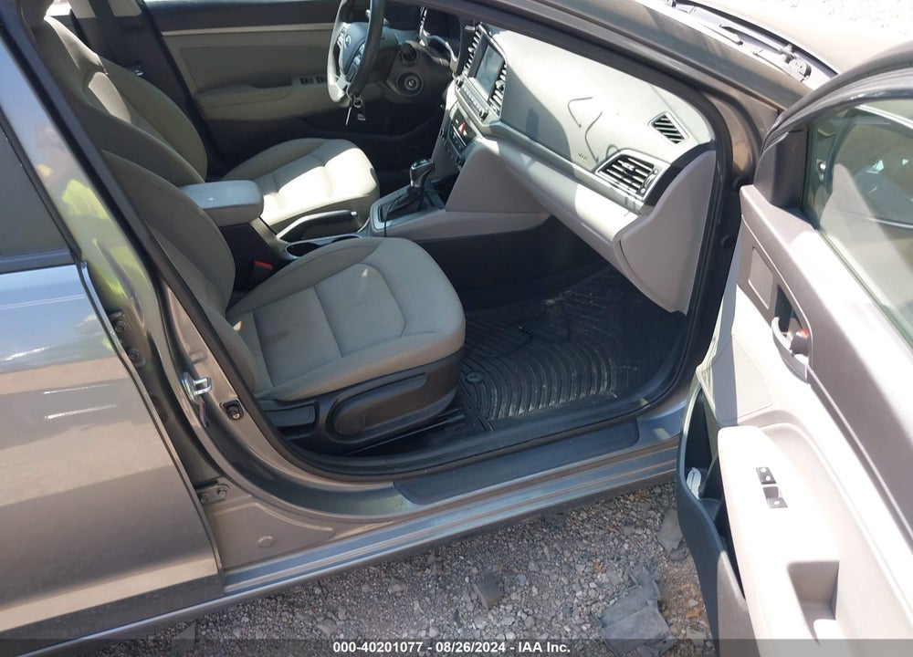 2017 HYUNDAI ELANTRA SE VIN: KMHD84LF9HU191936