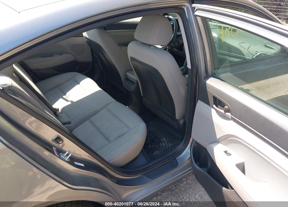 2017 HYUNDAI ELANTRA SE VIN: KMHD84LF9HU191936