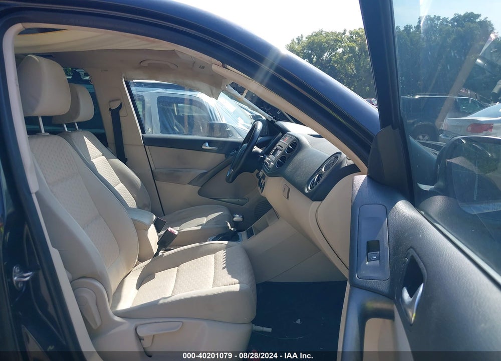 2009 VOLKSWAGEN TIGUAN S/SE/SEL VIN: WVGAV75N09W004879
