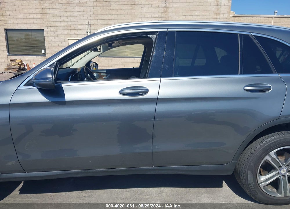 2017 MERCEDES-BENZ GLC 300 4MATIC VIN: WDC0G4KB8HF182535
