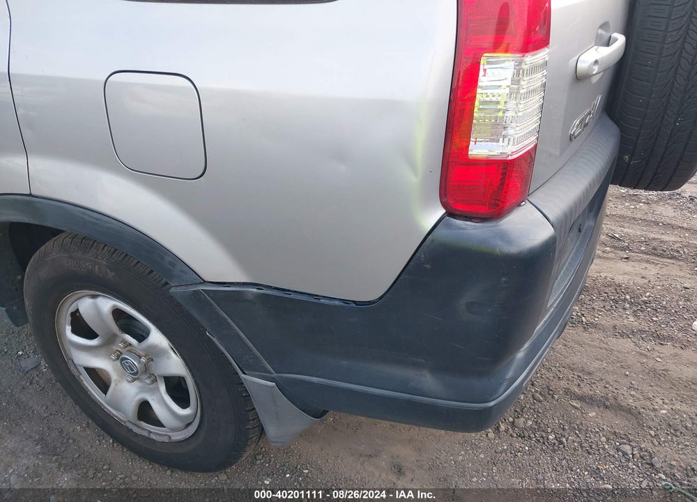 2005 HONDA CR-V LX VIN: JHLRD78595C004626