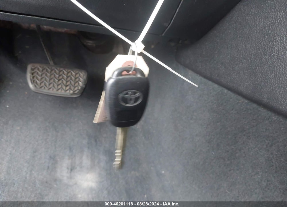 2014 TOYOTA CAMRY SE VIN: 4T1BF1FK1EU400800