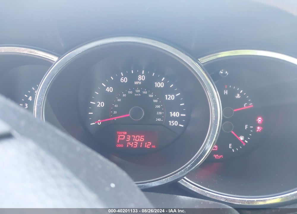 2013 KIA SORENTO LX VIN: 5XYKT3A69DG326125