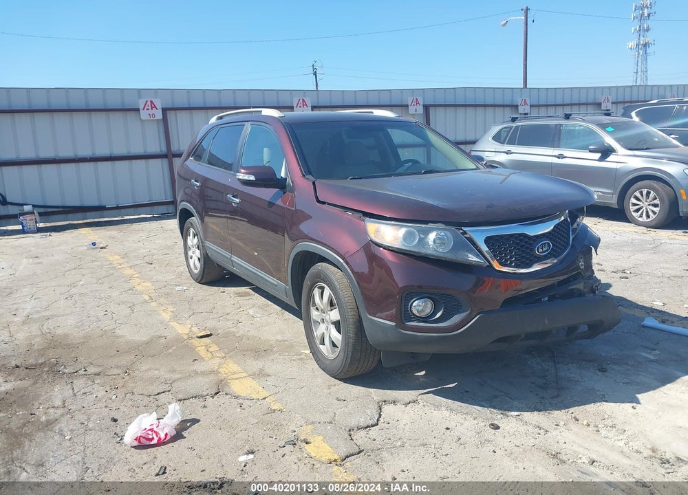 2013 KIA SORENTO LX VIN: 5XYKT3A69DG326125