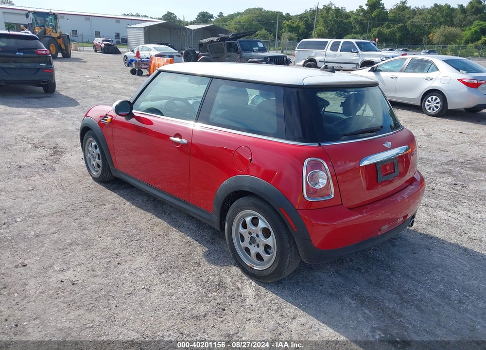 2013 MINI HARDTOP COOPER VIN: WMWSU3C54DT679598