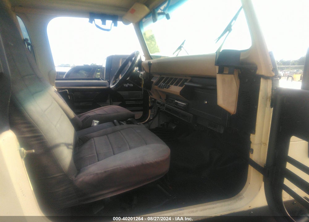 1989 JEEP WRANGLER / YJ VIN: 2J4FY29T1KJ134755