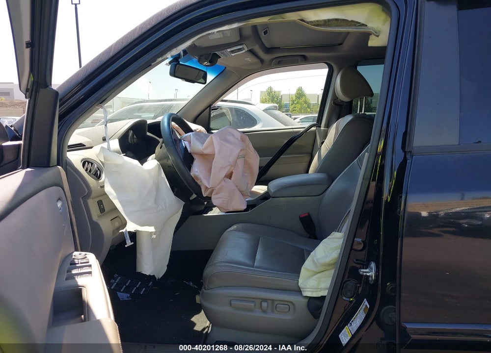 2011 HONDA PILOT EX-L VIN: 5FNYF3H52BB039924