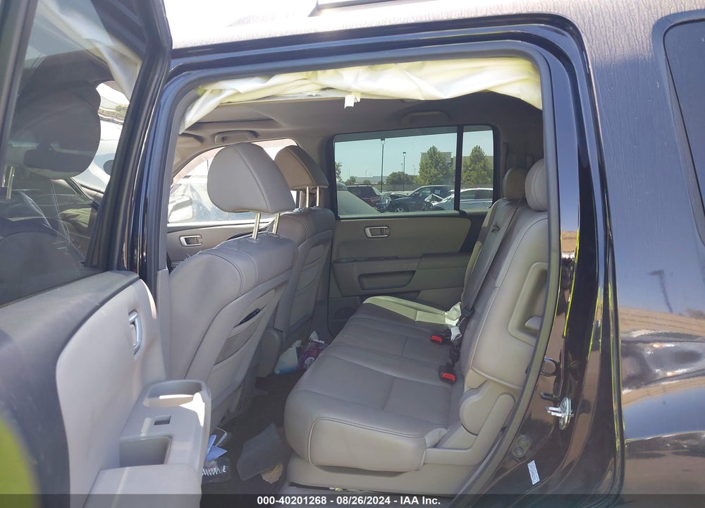 2011 HONDA PILOT EX-L VIN: 5FNYF3H52BB039924