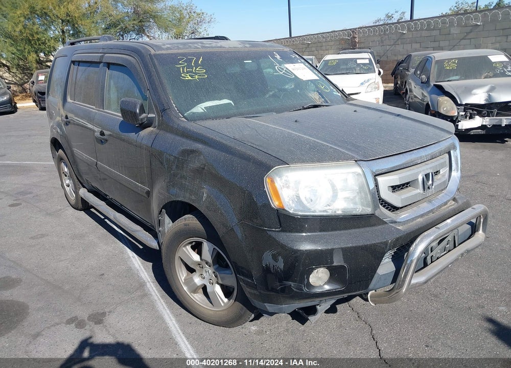 2011 HONDA PILOT EX-L VIN: 5FNYF3H52BB039924